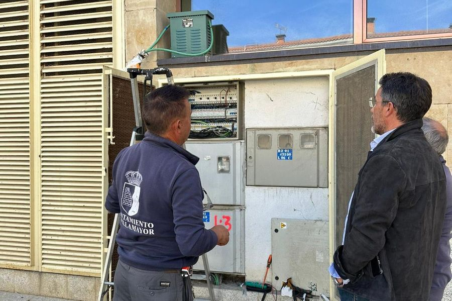 Villamayor pone fin a los continuos apagones del alumbrado público 