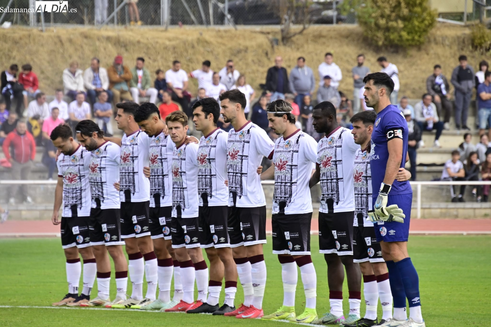 Otro error de gestión en el Salamanca UDS: tendrá que rediseñar el dibujo de la fachada de la Universidad de la camiseta 