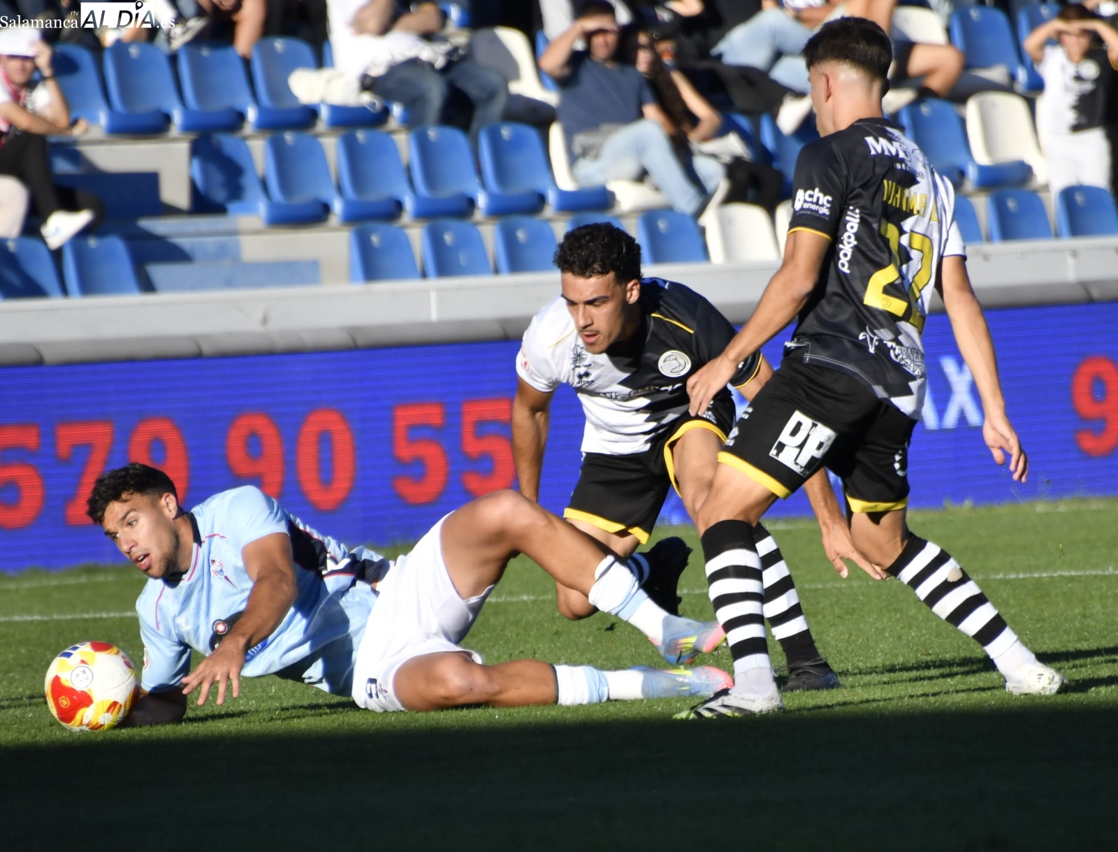 FOTOS Y VÍDEO | Un pésimo Unionistas no puede por segunda semana seguida casi todo el partido con uno más ante el Celta B (0-2)