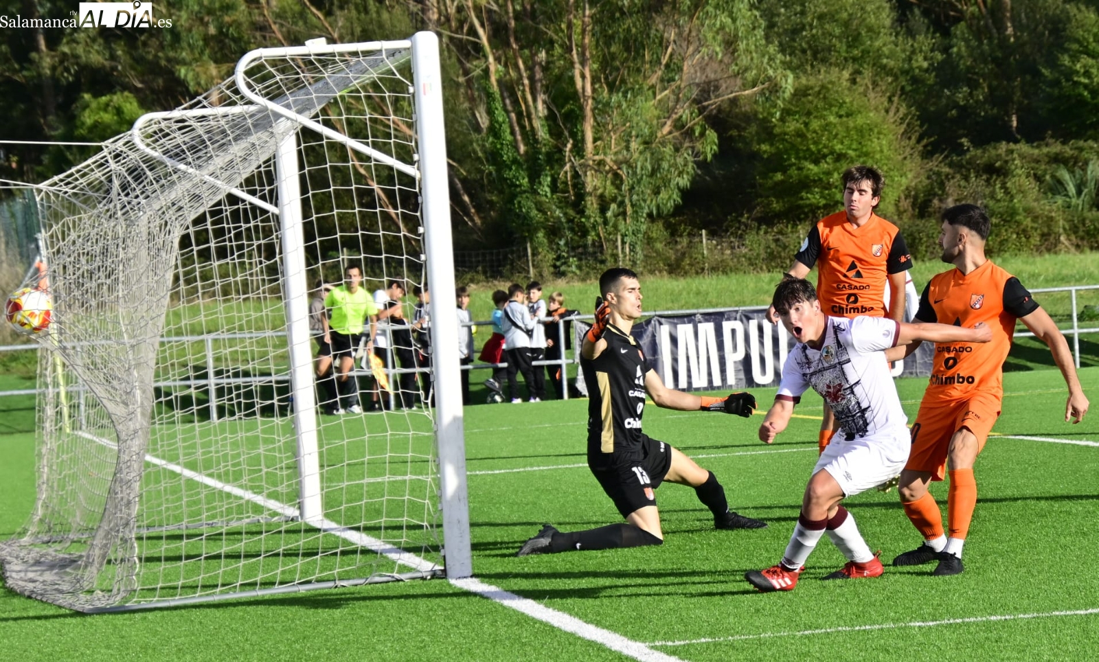 FOTOS Y VÍDEO | Una rabona de Carrasco y un penalti de Mancebo afianzan el playoff del Salamanca UDS ante el colista Sámano (0-2)