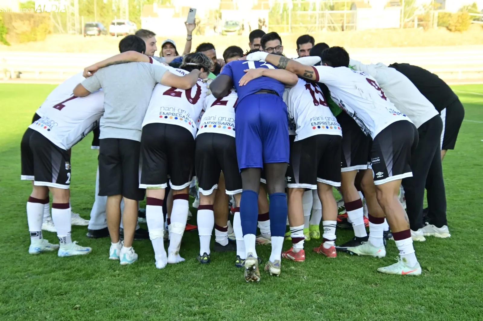 Foto 11 - FOTOS Y V&Iacute;DEO | La magia de Las Pistas hace 'olvidar' el Helm&aacute;ntico: remontada del Salamanca UDS ante la Sarriana de la mano de Carrasco y Servetti (2-1)