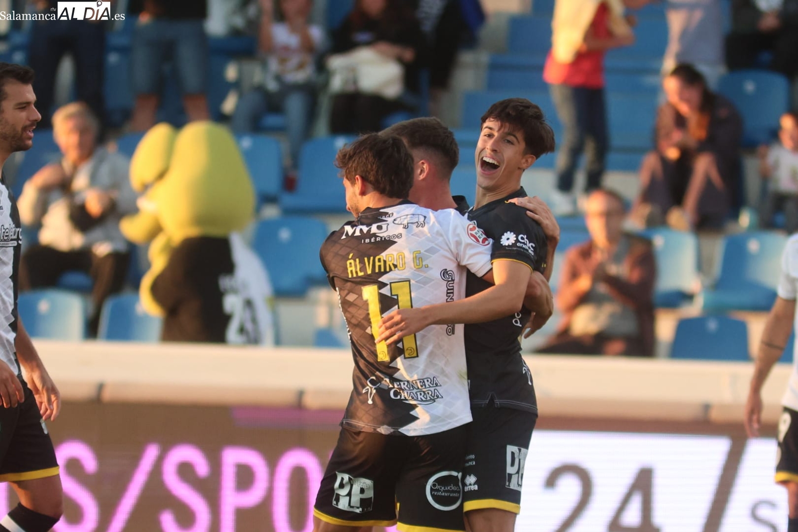 FOTOS Y VÍDEO | Unionistas vuelve a la senda de la victoria a costa del Mérida (2-0)