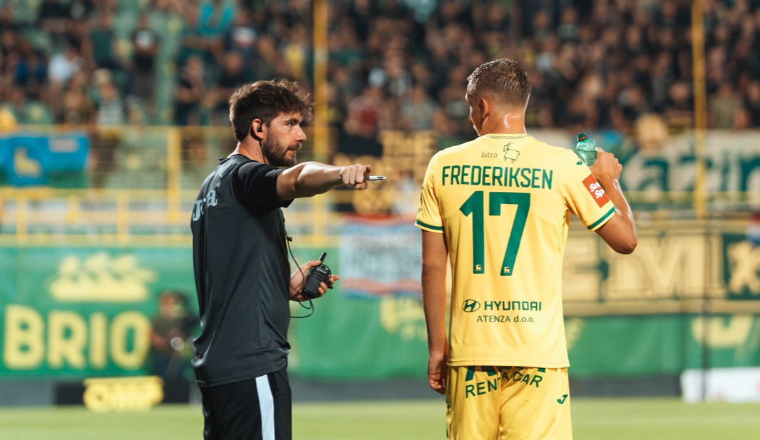 FOTOS | Pablo Cortés y su nueva vida en Croacia con Oriol Riera: un fichaje en tiempo récord, el sueño de la Conference o medirse a un histórico de la Champions