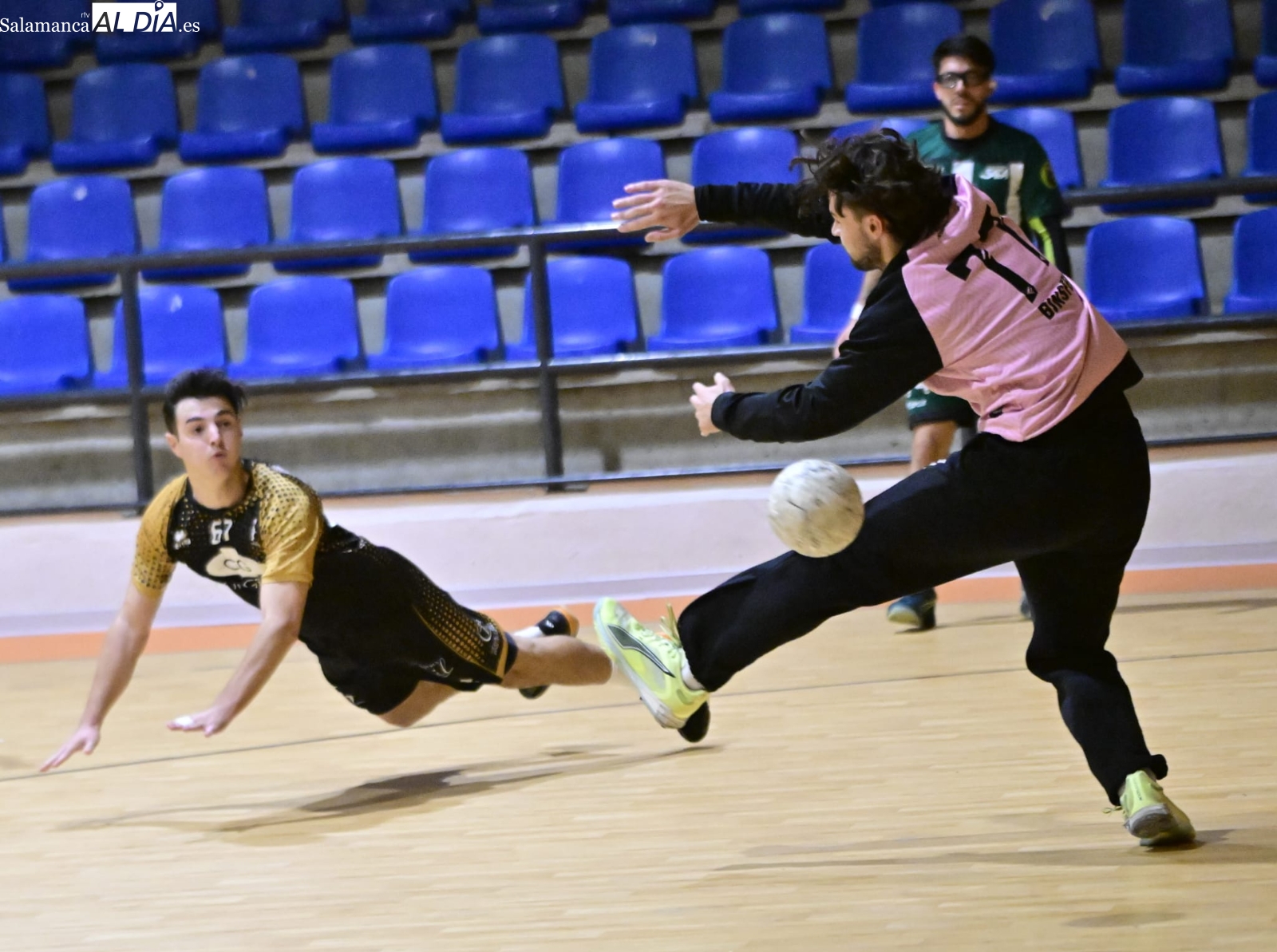 FOTOS | Triunfo del BM Salamanca para brillar ante el Deportivo Madrid (41-36)