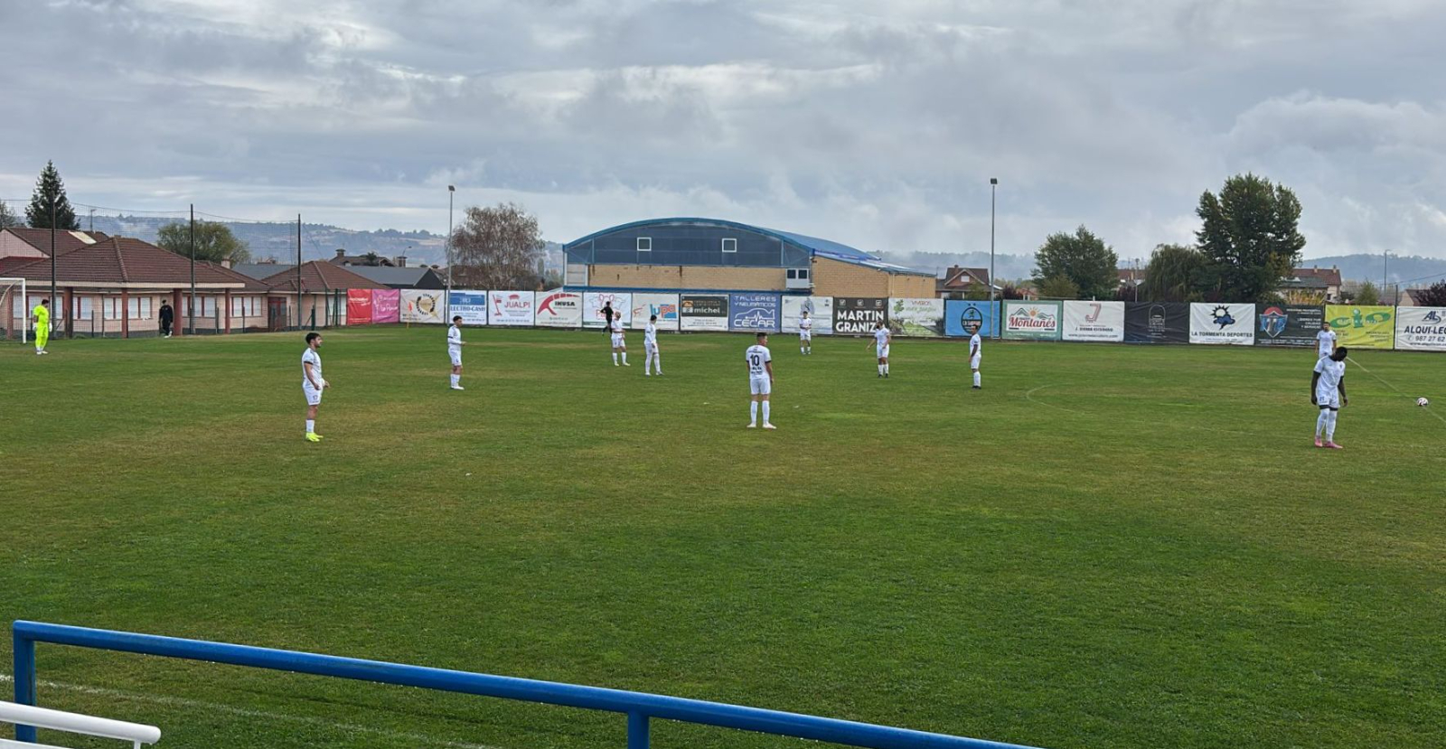 El Ciudad Rodrigo sufre su 1º tropiezo en el 1º duelo de su historia ante el Sariegos leonés