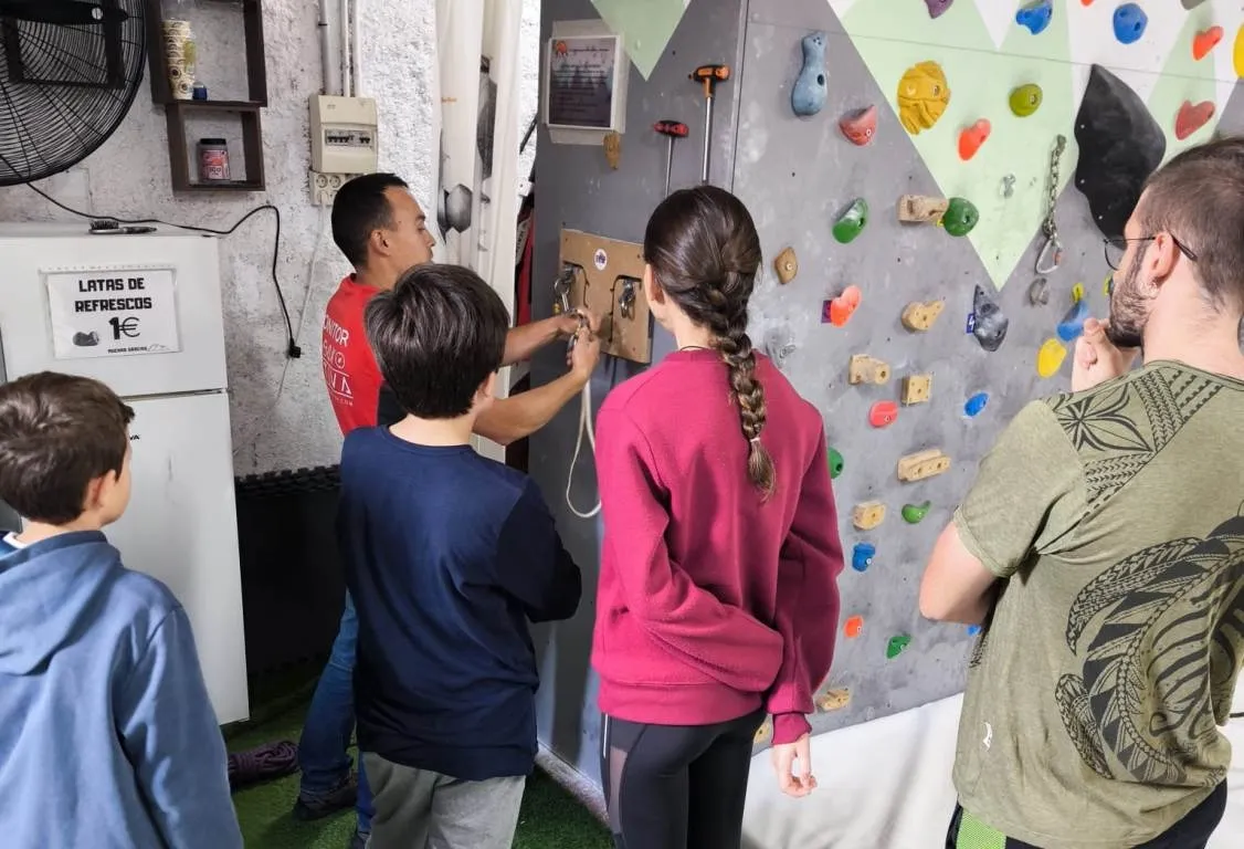 Foto 2 - Nace en Ciudad Rodrigo una Escuela de Monta&ntilde;a, Escalada y Aventura