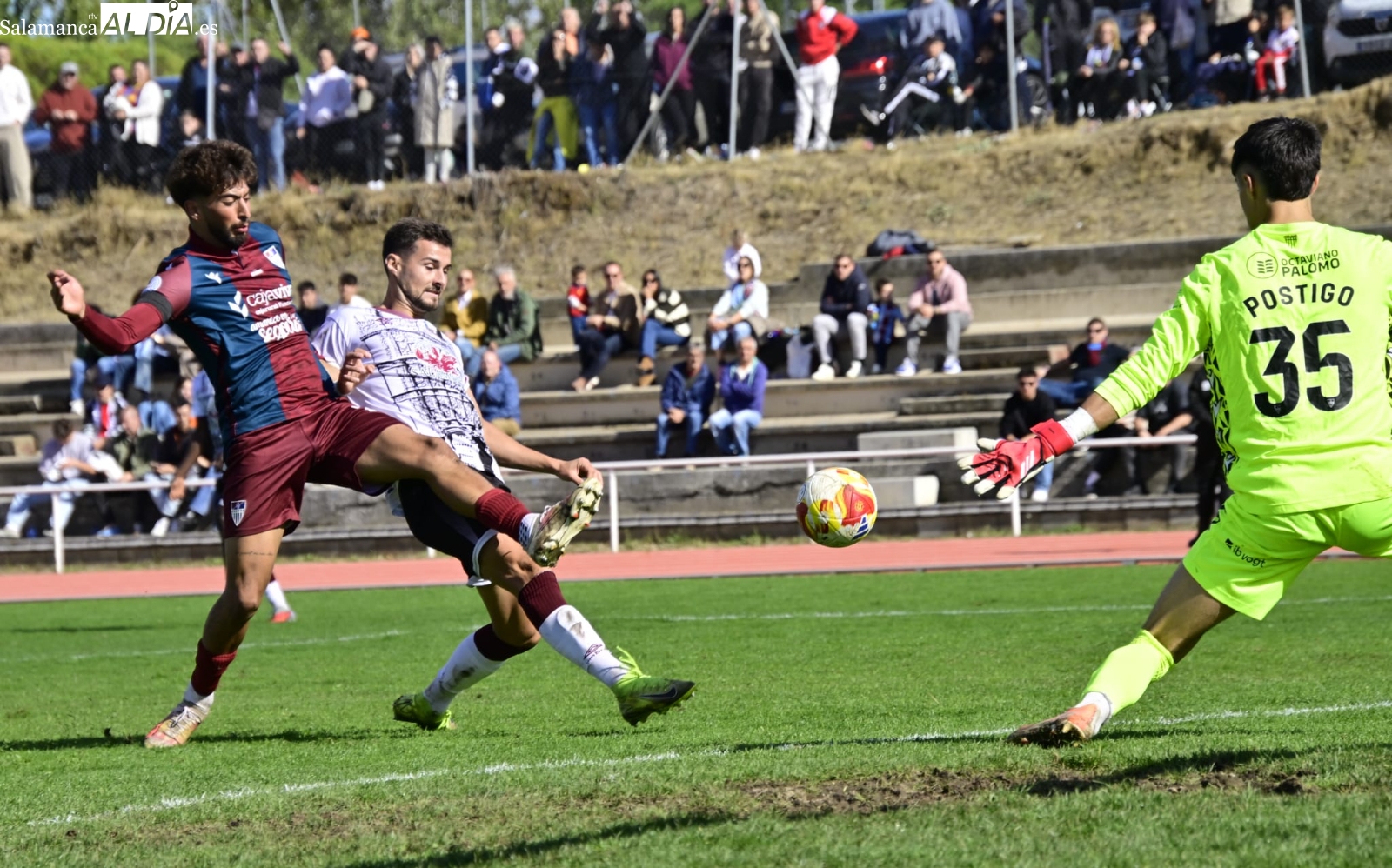 FOTOS | El Salamanca UDS se vuelve a dar de bruces con otro rival de su Liga: derrota contra la Segoviana en Las Pistas (1-2)