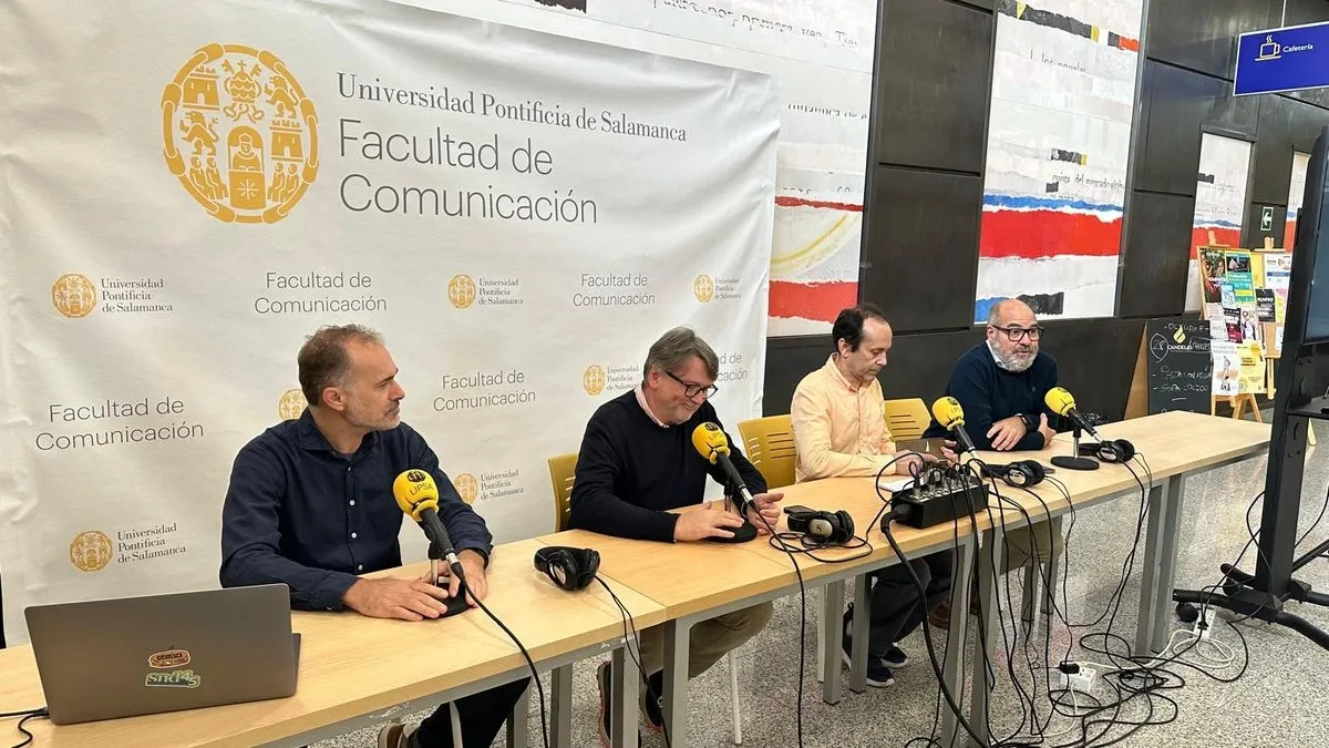 Foto 11 - La Facultad de Comunicaci&oacute;n de la UPSA acoge una exposici&oacute;n sobre 30 a&ntilde;os de infograf&iacute;a period&iacute;stica