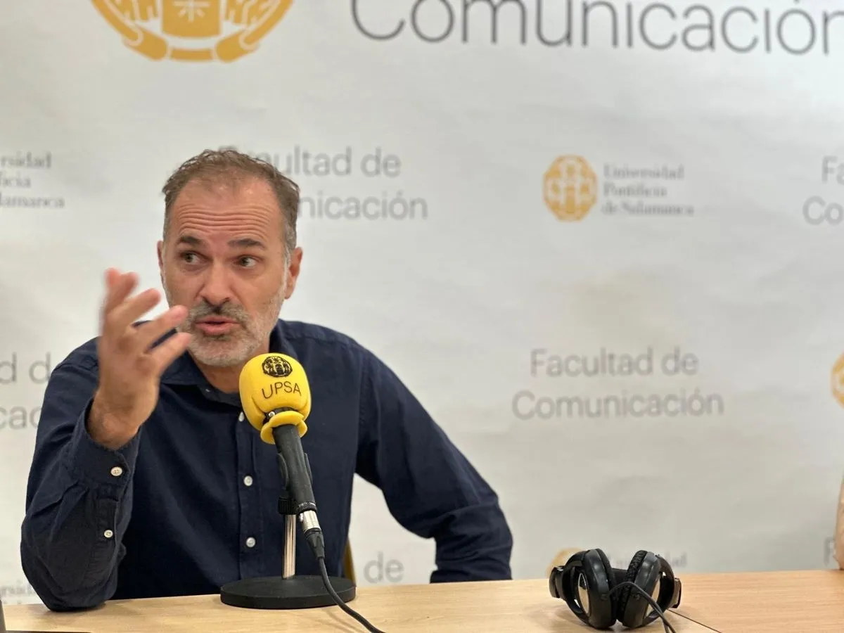 Foto 7 - La Facultad de Comunicaci&oacute;n de la UPSA acoge una exposici&oacute;n sobre 30 a&ntilde;os de infograf&iacute;a period&iacute;stica