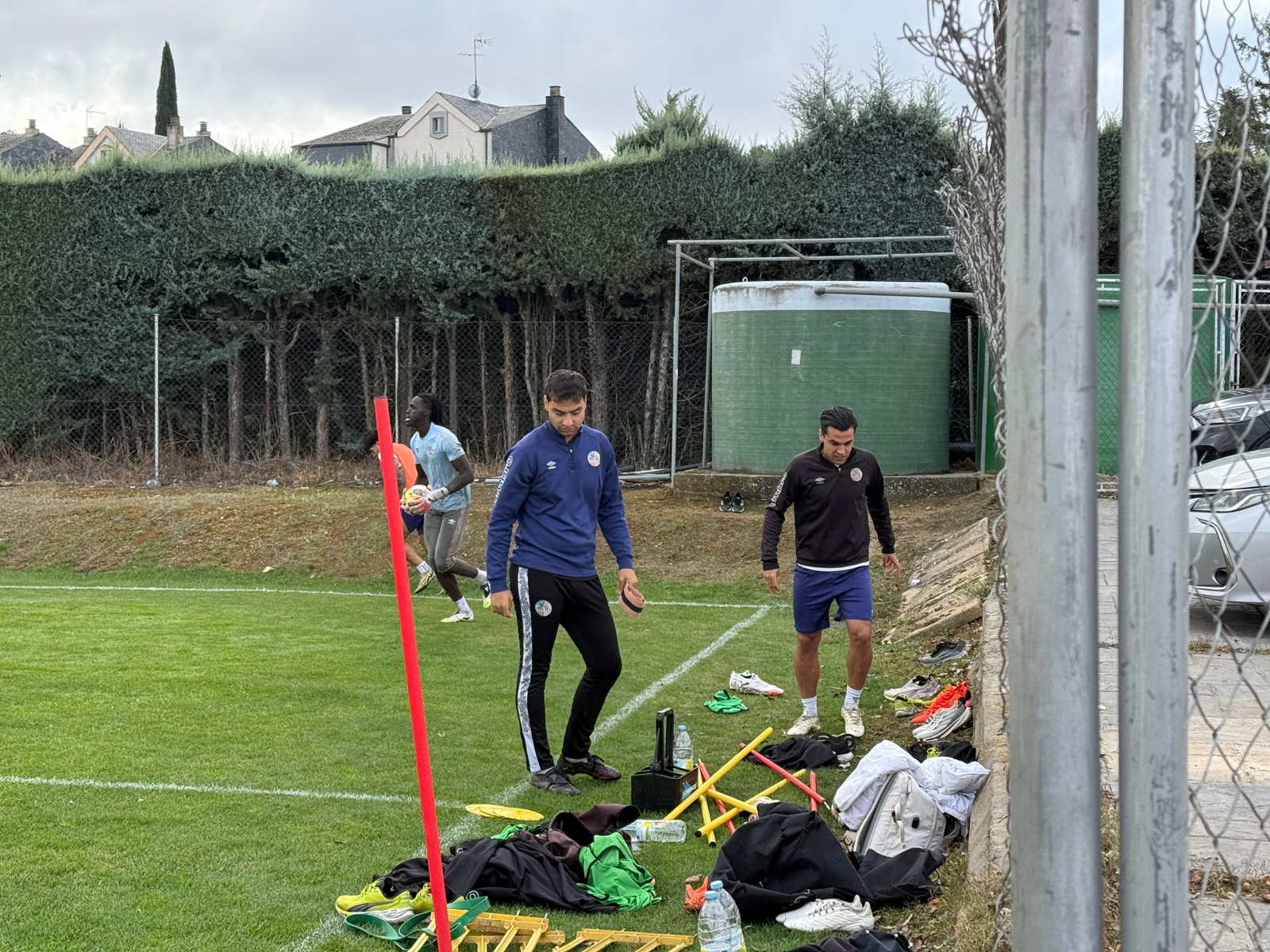 El Ayuntamiento mima a Las Pistas ante el carrusel de partidos y Dani Hernández no completa el entrenamiento con el Salamanca UDS