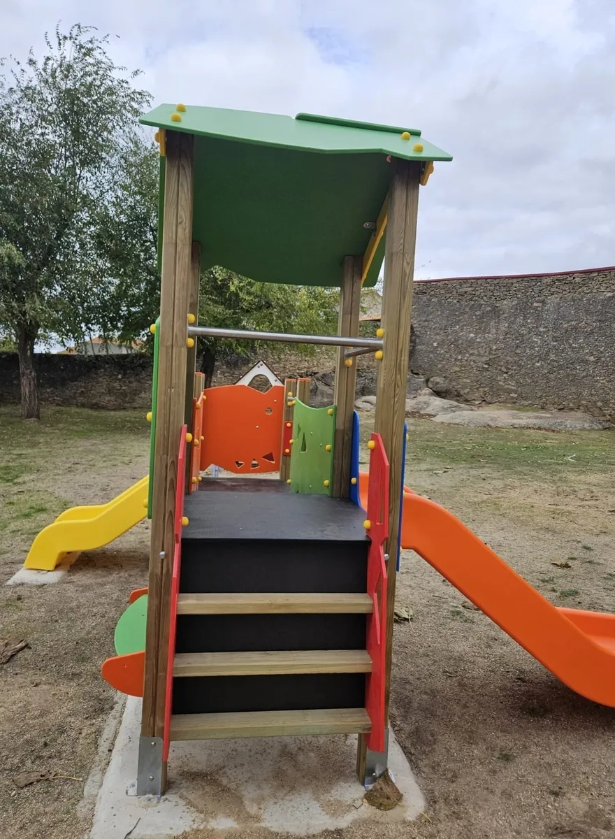 Nuevo parque en el patio de infantil