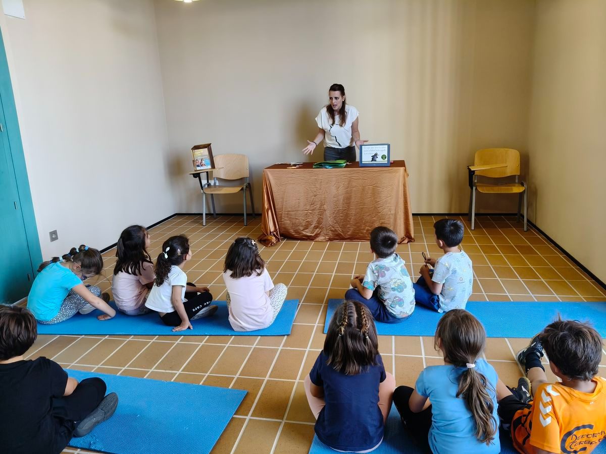 Animación a la Lectura y Bebecuentos en Cabajosa