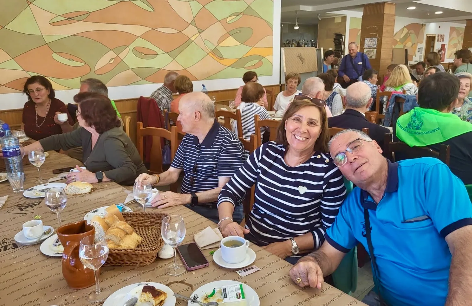 Foto 6 - Un centenar de personas conocen y disfrutan de Le&oacute;n en una nueva excursi&oacute;n de la asociaci&oacute;n de mayores San Miguel