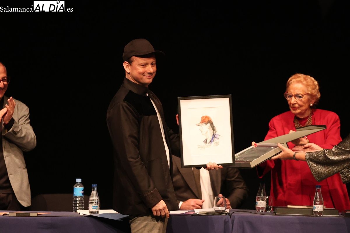Alejandro Cortés gana el Premio de Poesía Fernández Labrador