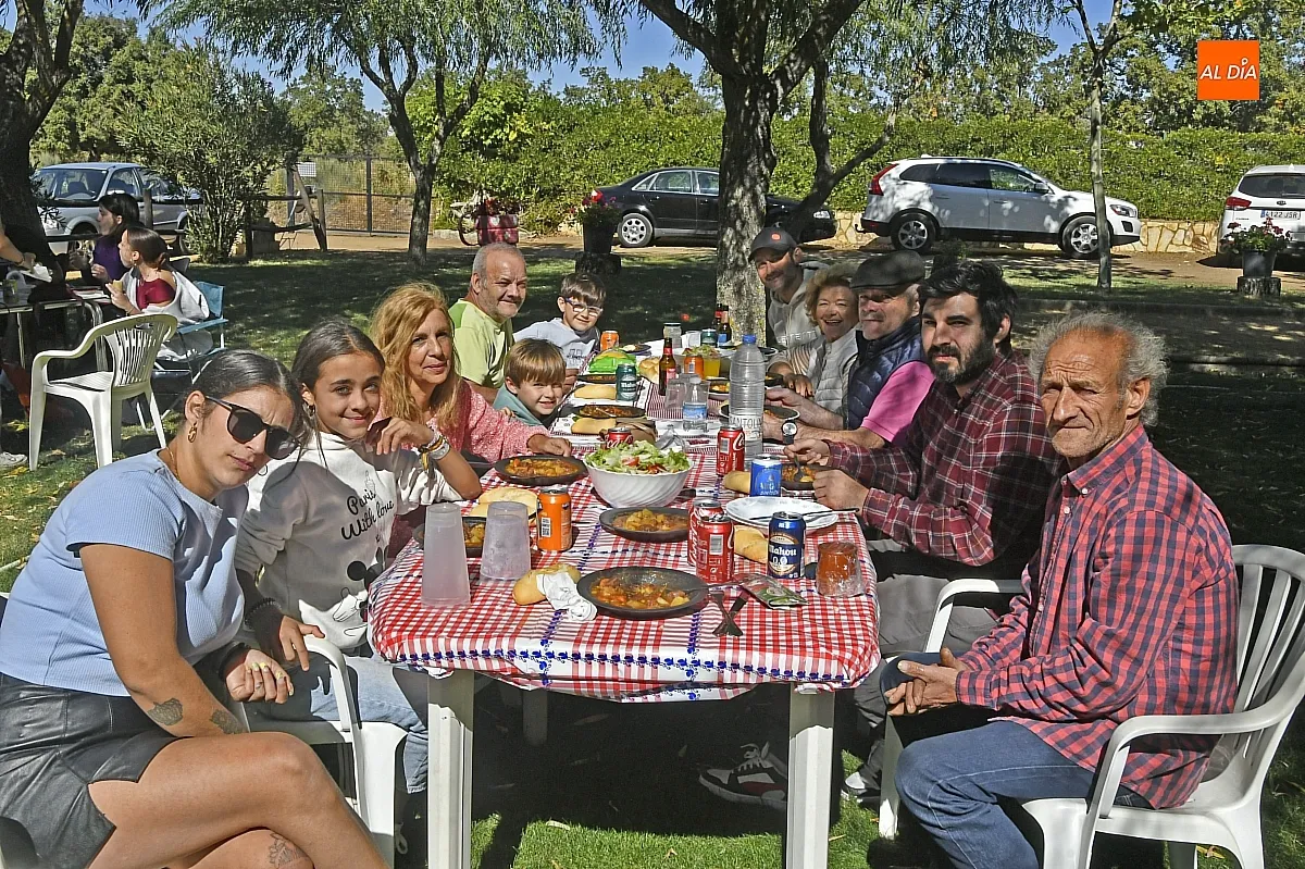 Comida popular fiestas de Alba de Yeltes/ Fotos: Adrián M.Pastor