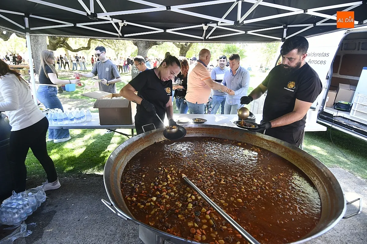 Comida popular fiestas de Alba de Yeltes/ Fotos: Adrián M.Pastor