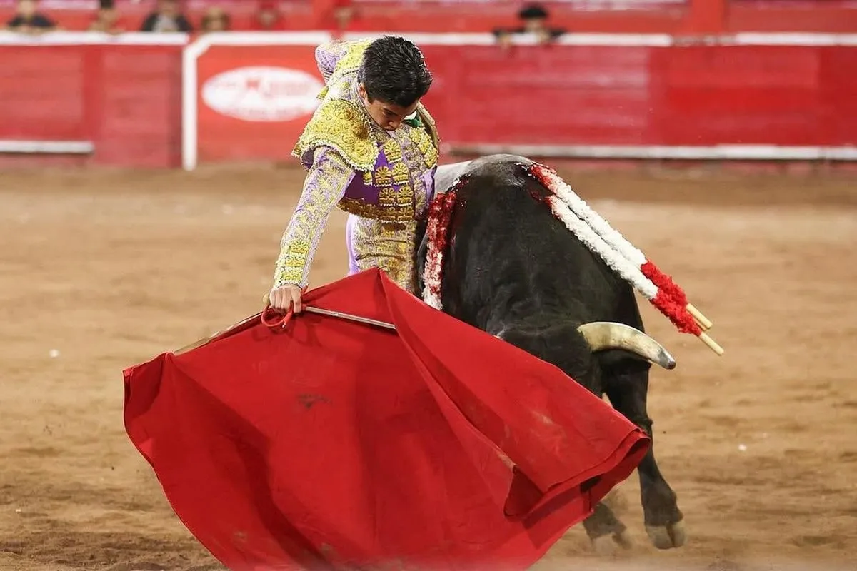 Foto 2 - Notable actuaci&oacute;n de Marco P&eacute;rez en Monterrey (FOTOS)&nbsp;