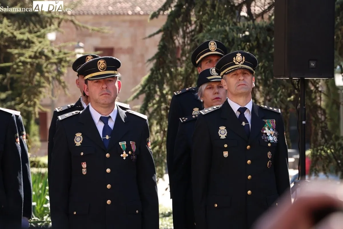 Acto del Día de la Policía Nacional en la plaza de Anaya, en Salamanca. Foto de David Sañudo