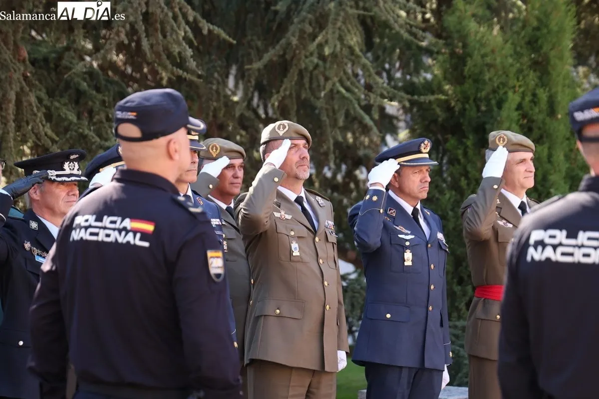 Acto del Día de la Policía Nacional en la plaza de Anaya, en Salamanca. Foto de David Sañudo