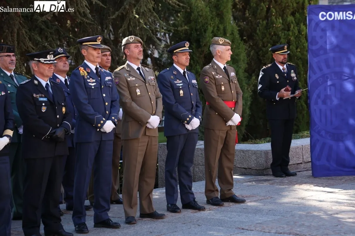 Acto del Día de la Policía Nacional en la plaza de Anaya, en Salamanca. Foto de David Sañudo