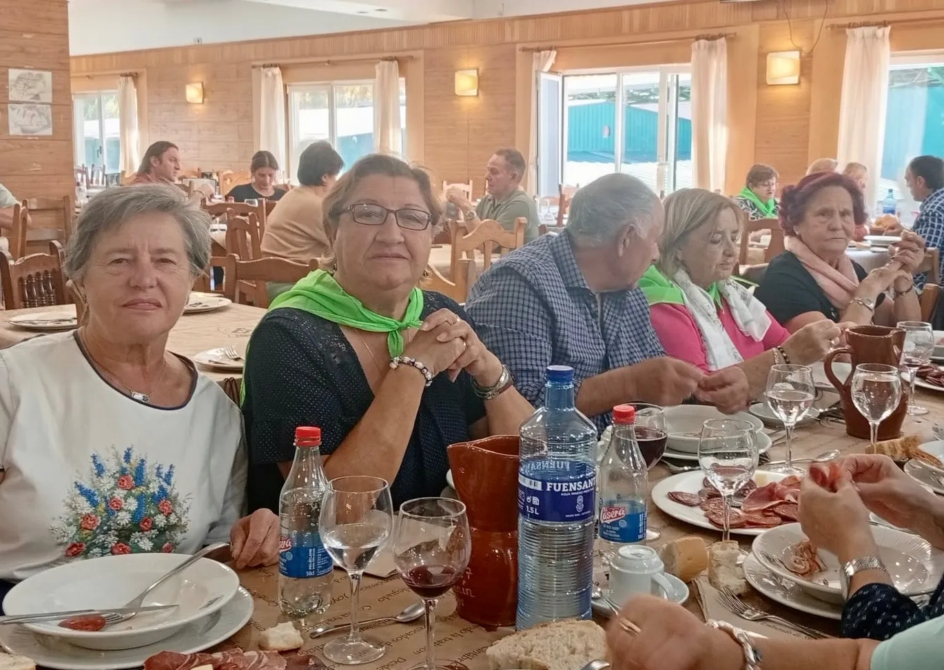 Foto 2 - Un centenar de personas conocen y disfrutan de Le&oacute;n en una nueva excursi&oacute;n de la asociaci&oacute;n de mayores San Miguel