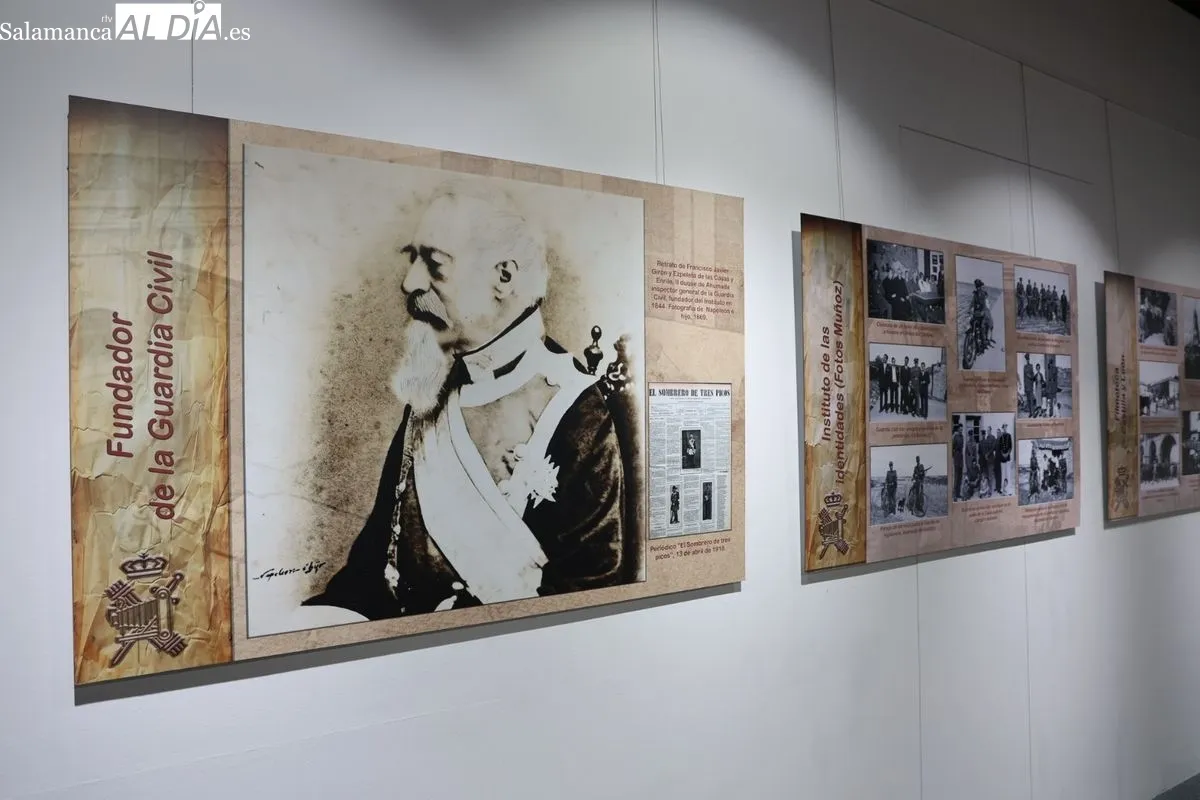 Exposición fotográfica de la Guardia Civil en el Casino de Salamanca. Foto de David Sañudo