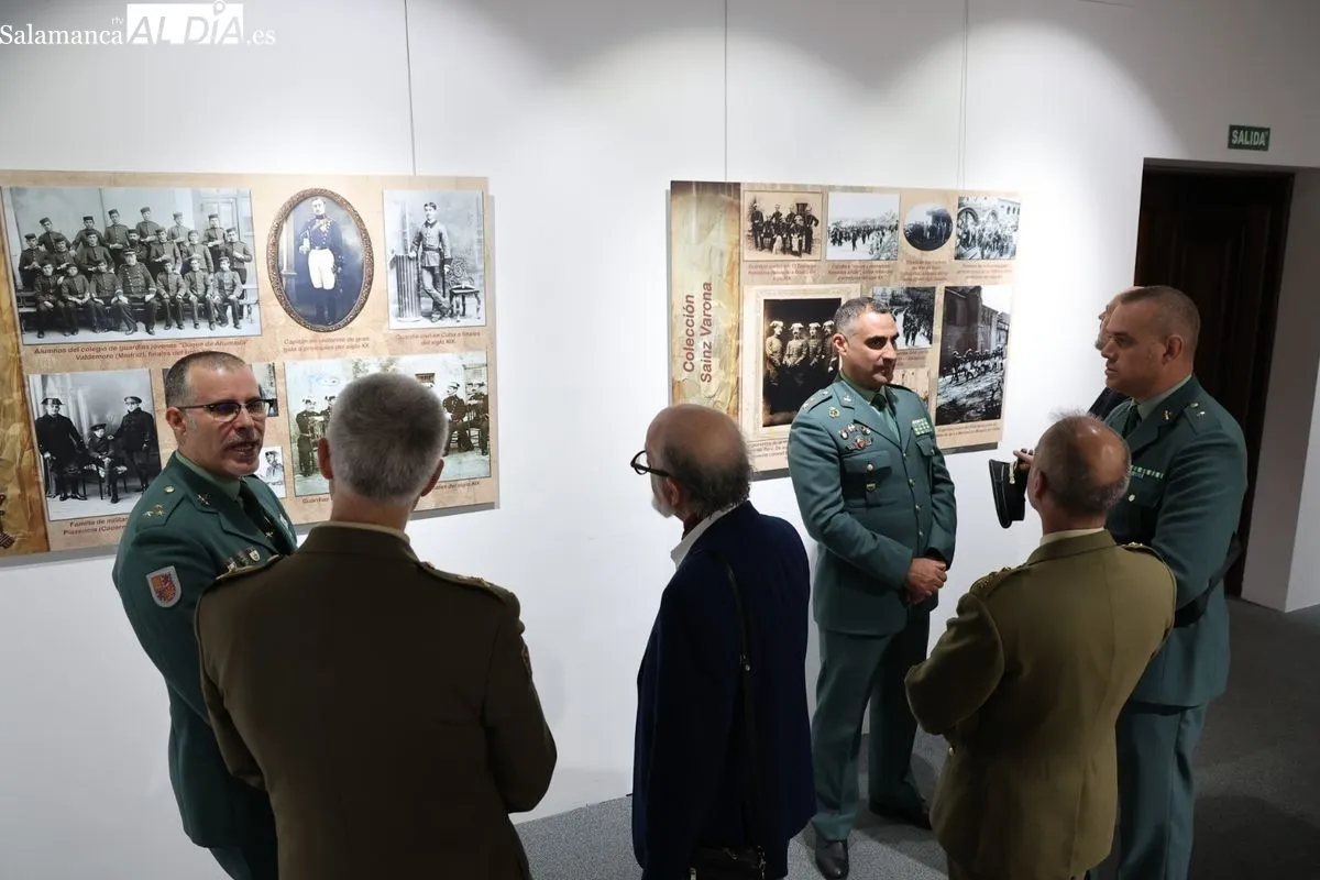 Exposición fotográfica de la Guardia Civil en el Casino de Salamanca. Foto de David Sañudo