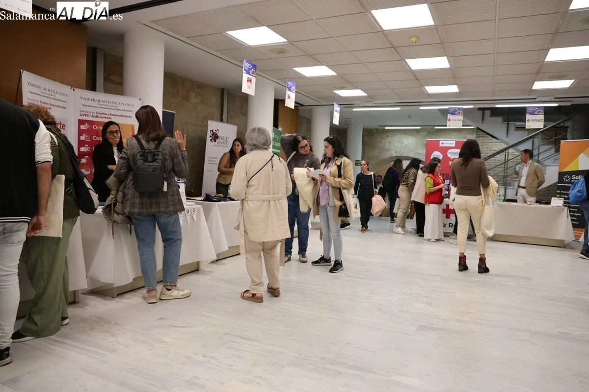 Feria de Empleo de Salamanca en la Cámara de Comercio. Foto de David Sañudo