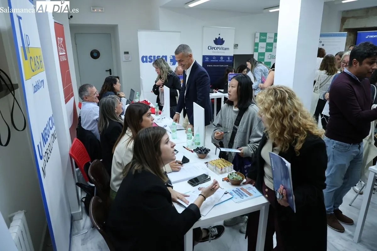 Feria de Empleo de Salamanca en la Cámara de Comercio. Foto de David Sañudo