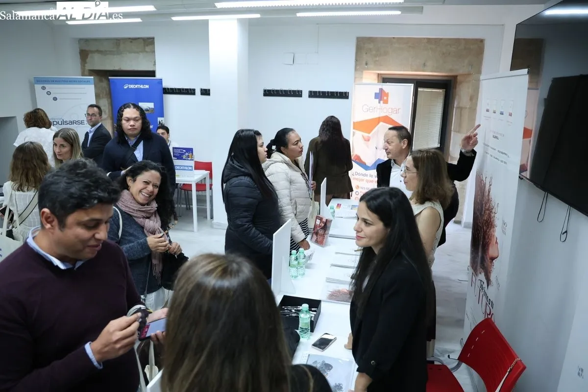 Feria de Empleo de Salamanca en la Cámara de Comercio. Foto de David Sañudo