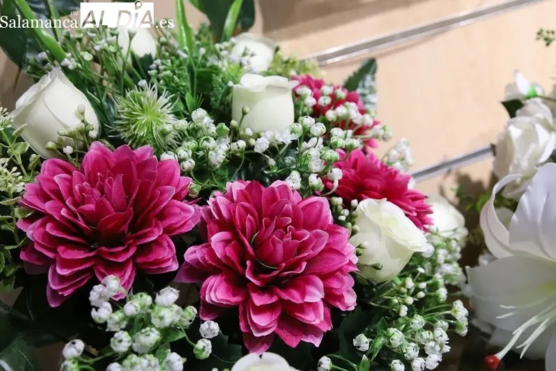 Foto 18 - Regalos Cosas: flores a medida para honrar la memoria en Todos los Santos