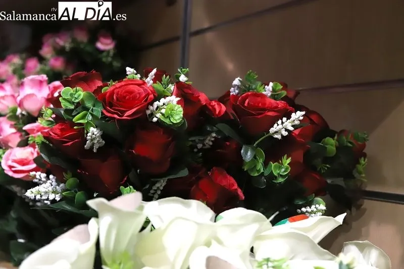 Foto 14 - Regalos Cosas: flores a medida para honrar la memoria en Todos los Santos