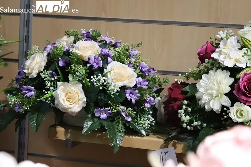 Foto 8 - Regalos Cosas: flores a medida para honrar la memoria en Todos los Santos