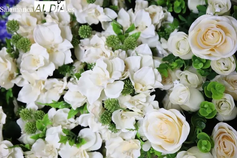 Foto 7 - Regalos Cosas: flores a medida para honrar la memoria en Todos los Santos