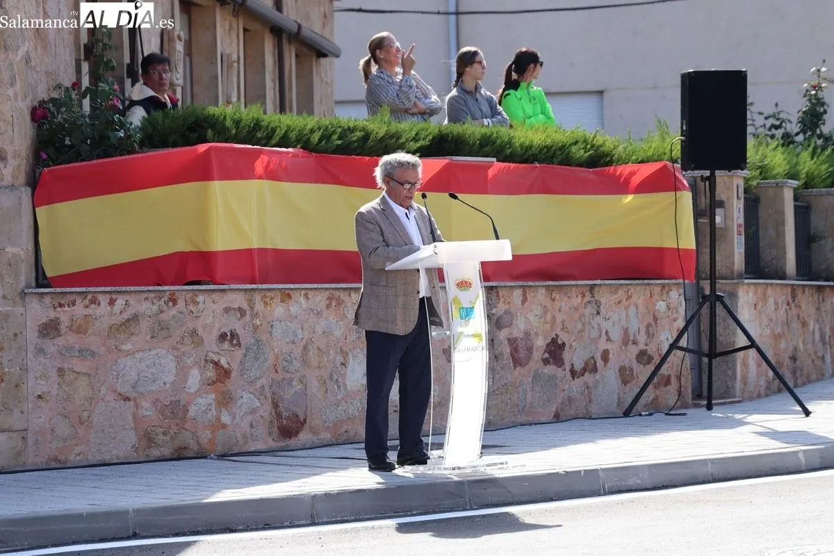 Villares de la Reina inaugura una glorieta en honor a la Guardia Civil. Foto de David Sañudo