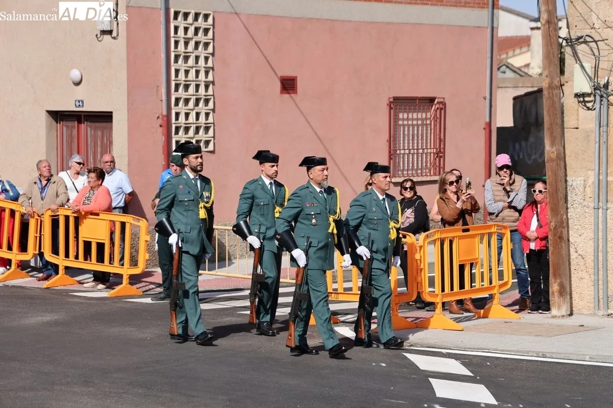 Villares de la Reina inaugura una glorieta en honor a la Guardia Civil. Foto de David Sañudo