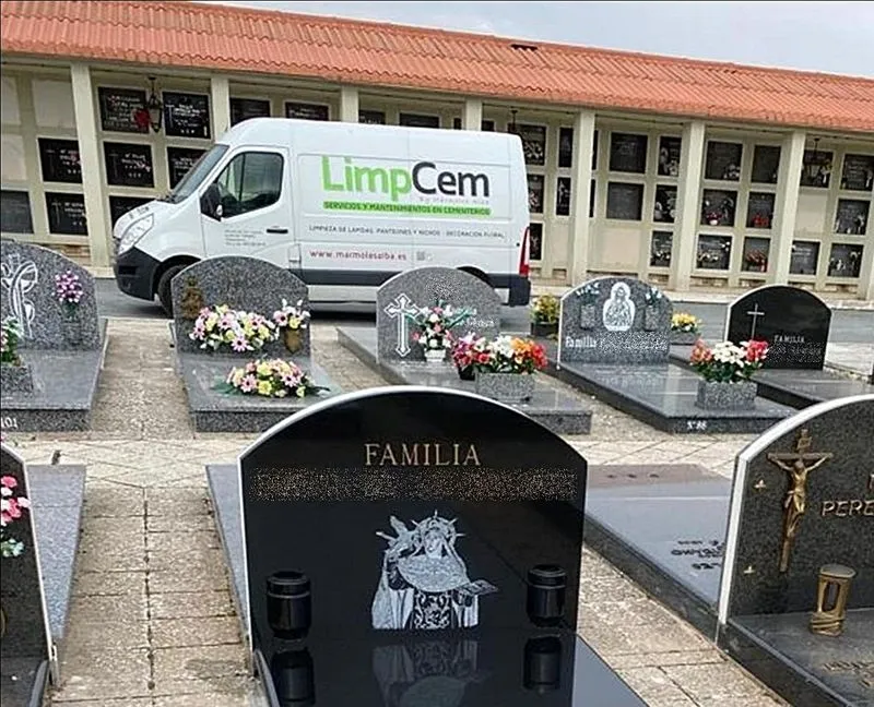 Foto 2 - LIMPCEM: Limpieza profesional de panteones y nichos