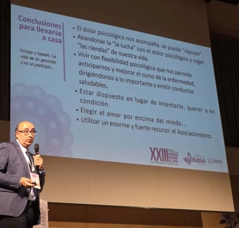 El doctor José María Martínez, durante su intervención