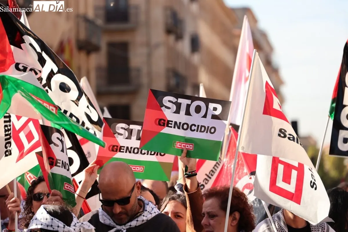 Manifestación de CCOO en la Gran Vía de Salamanca, ante la Subdelegación del Gobierno. Foto de David Sañudo