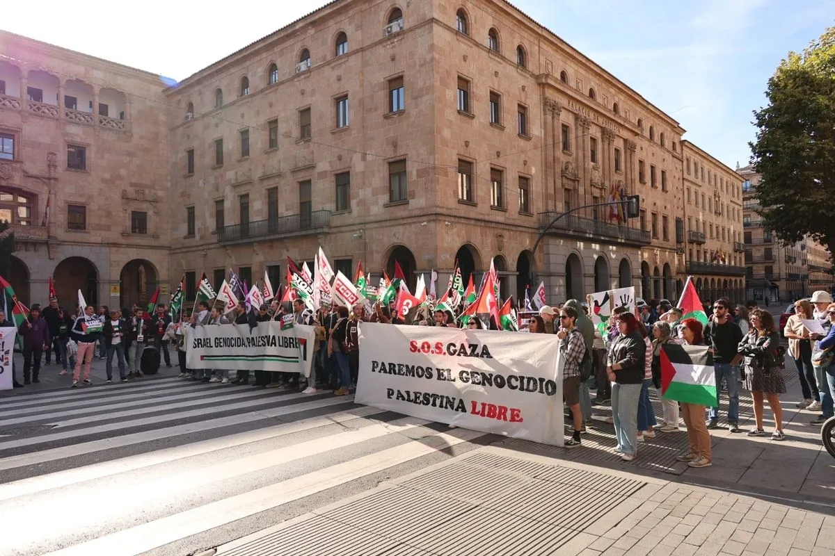 Manifestación de CCOO en la Gran Vía de Salamanca, ante la Subdelegación del Gobierno. Foto de David Sañudo