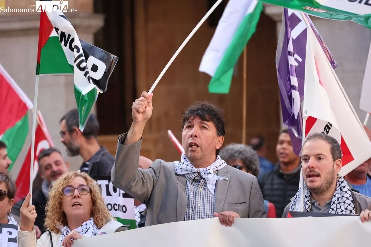 Manifestación de CCOO en la Gran Vía de Salamanca, ante la Subdelegación del Gobierno. Foto de David Sañudo
