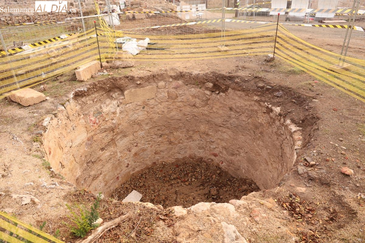 Nuevos hallazgos en el Cerro de San Vicente: un pozo de nieve y una iglesia