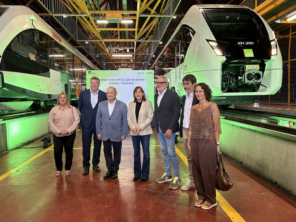Modernización ferroviaria en Cataluña: Íñigo Parra acompaña la llegada del nuevo tren FLIRT a Lleida