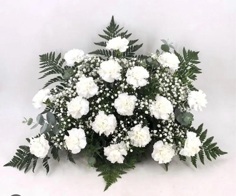 Foto 6 - Playflor reivindica la flor natural en Todos los Santos con un servicio de entrega en el cementerio de Alba