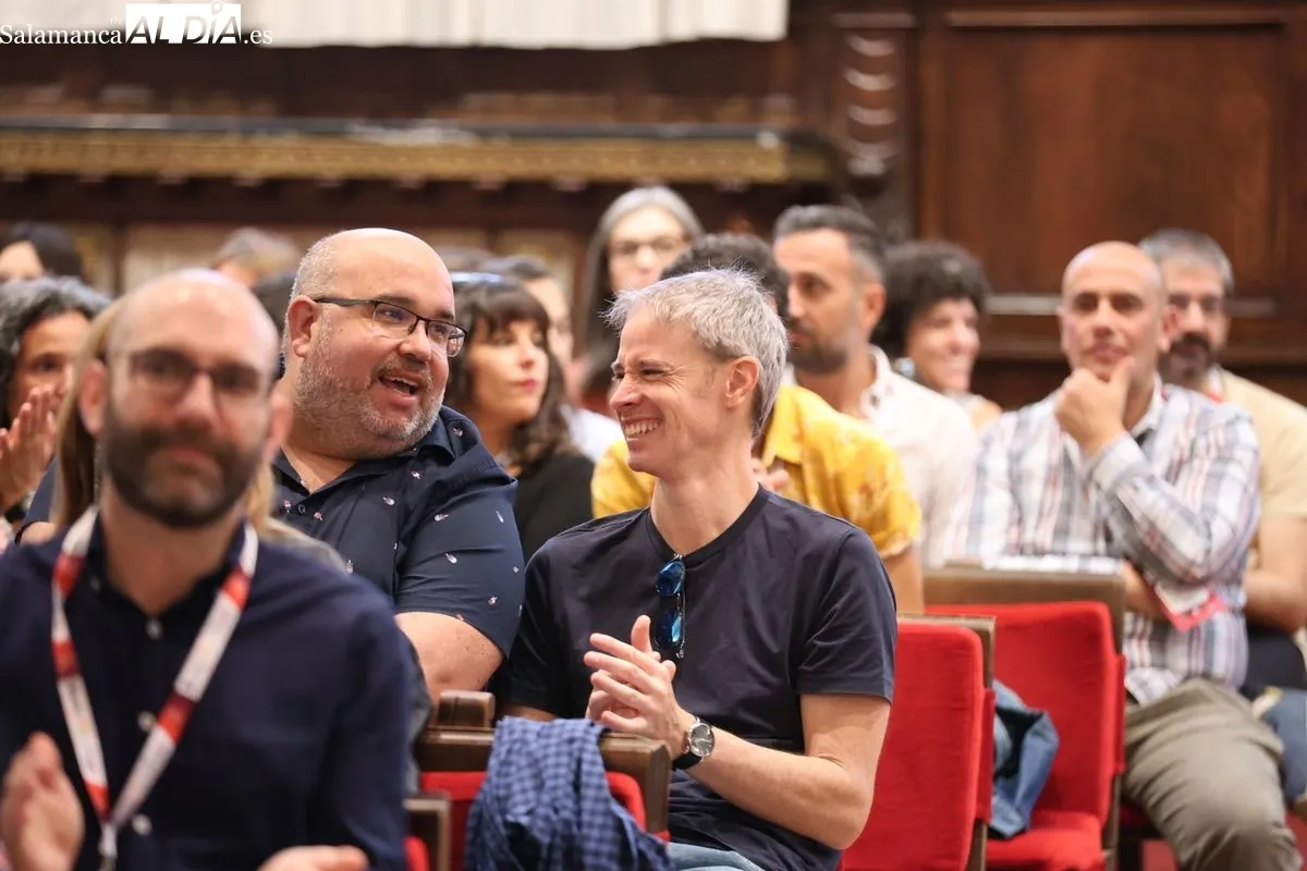 El Paraninfo acoge el reencuentro de los antiguos alumnos de la USAL 20 y 25 años después | FOTOS: David Sañudo 