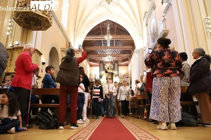 Foto 6 - Santa Teresa abandona la clausura para iniciar ocho d&iacute;as de fiesta y devoci&oacute;n en Alba de Tormes