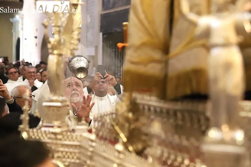 Foto 4 - Santa Teresa abandona la clausura para iniciar ocho d&iacute;as de fiesta y devoci&oacute;n en Alba de Tormes