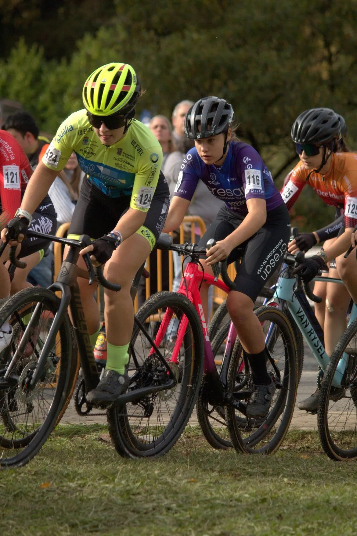 Foto 5 - El HyD - Ciudad de Salamanca compite en ciclocross en el Pa&iacute;s Vasco y en pista en Alicante