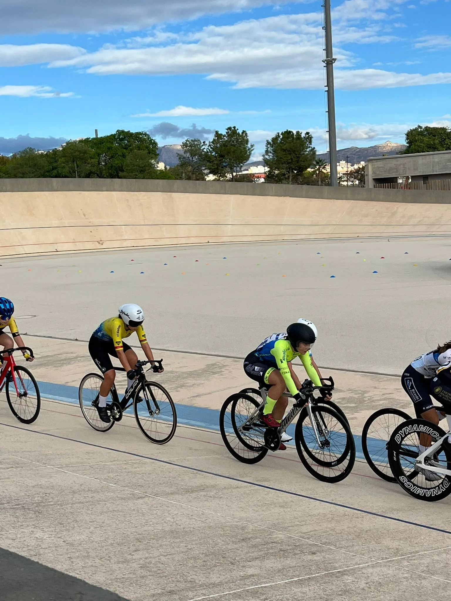Foto 4 - El HyD - Ciudad de Salamanca compite en ciclocross en el Pa&iacute;s Vasco y en pista en Alicante