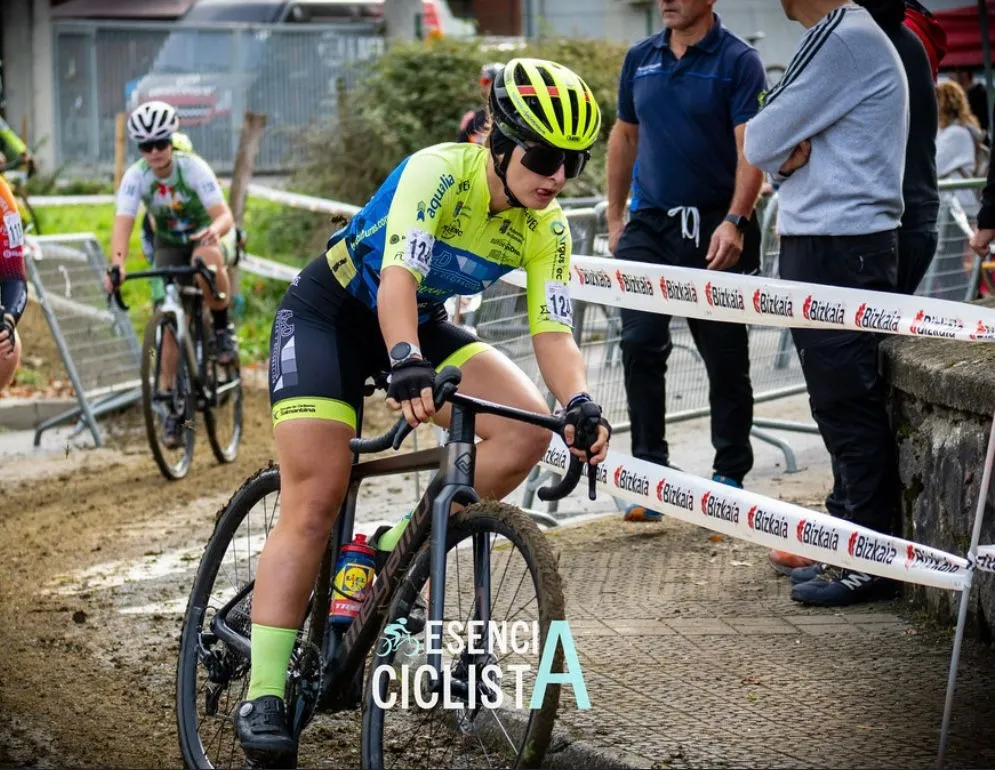 Foto 2 - El HyD - Ciudad de Salamanca compite en ciclocross en el Pa&iacute;s Vasco y en pista en Alicante